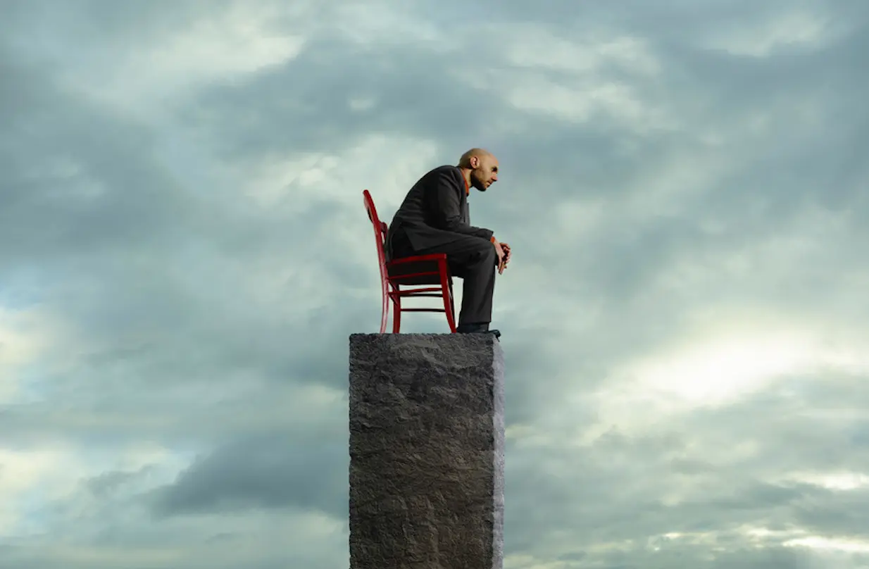 Achterdeberg Producties - A King Listens