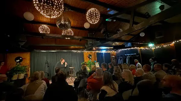 Comedy on the IJ