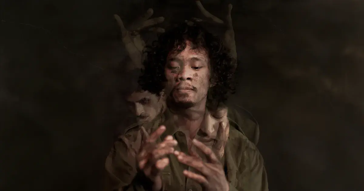 DJANGAN! — A suffocating family portrait (Dance)