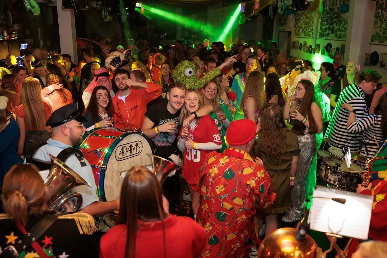 ECKV DE Blauwlappen: carnival