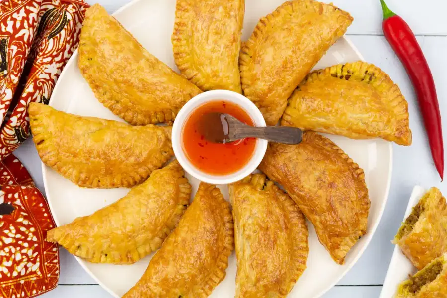 A culinary adventure – The Indische pasty – Offered again!