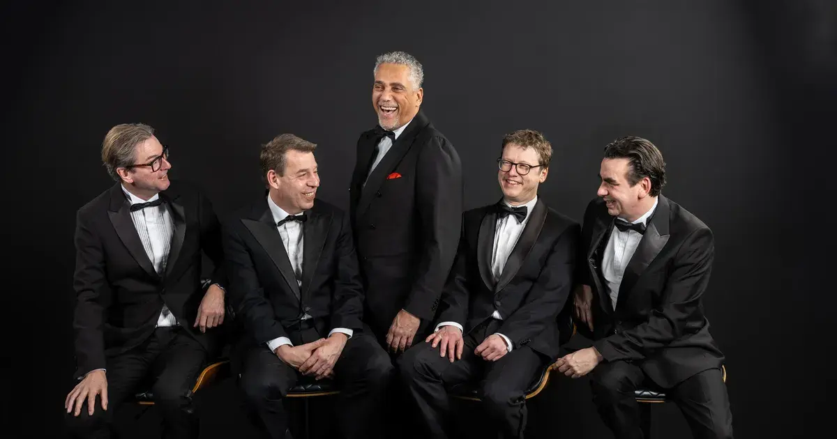 Franklin Brown & TinyLittleBigband — The holiday season down memory lane