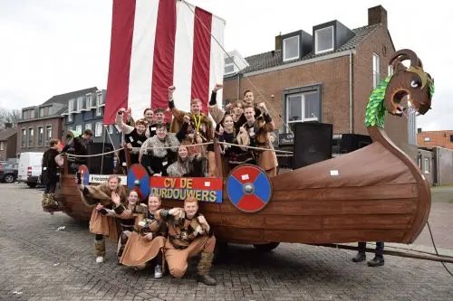 Ganzendonckse optocht - Optocht Beek en Donk