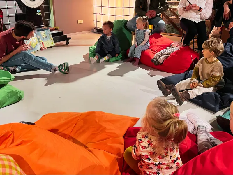Free reading-aloud morning 1st Sunday of the month