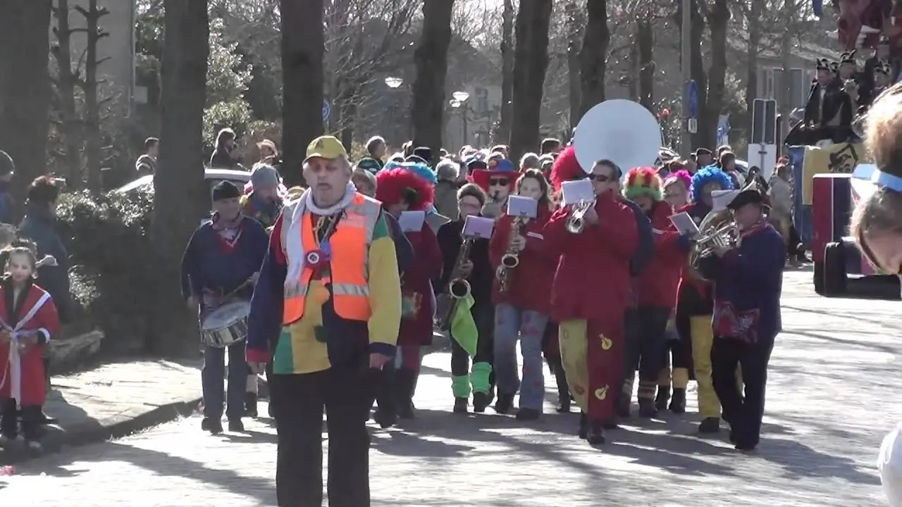 Grote Optocht Ravenstein (Oss)