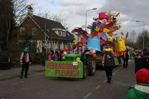 Grote Optocht Zandhazendurp - Grote Optocht Rosmalen