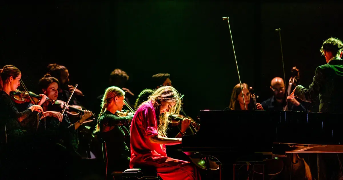 Iris Hond & Kamerata Zuid — Playing Einaudi