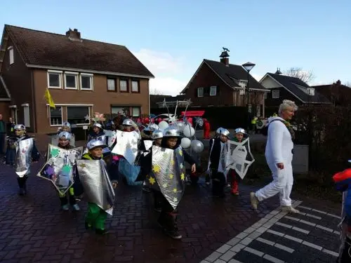 Youth Parade Lithoijen