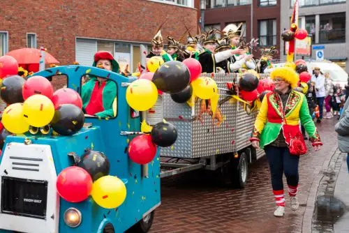 Kènderoptocht Turfstekerslaand - Jeugdoptocht Kaatsheuvel