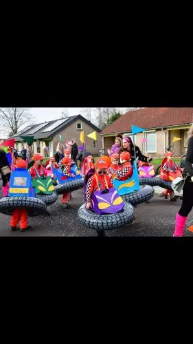 Kinderoptocht Walsbergs Bonnefoj - Jeugdoptocht Deurne (Deurne)