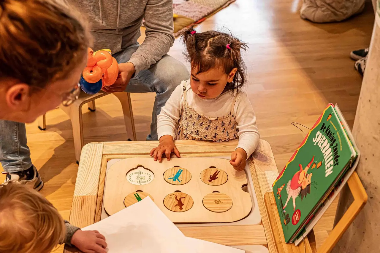 Kleintje Koffie (0+): Kikker learns to count