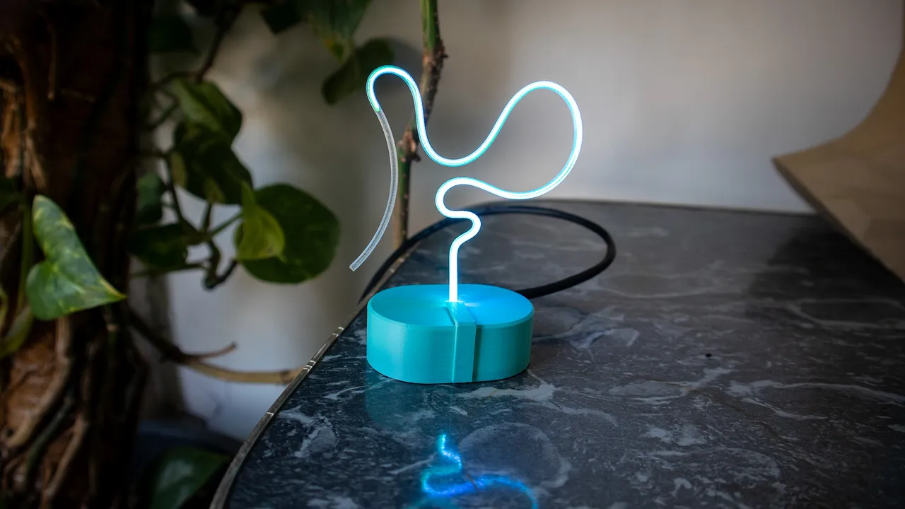 Lednoodle lamp