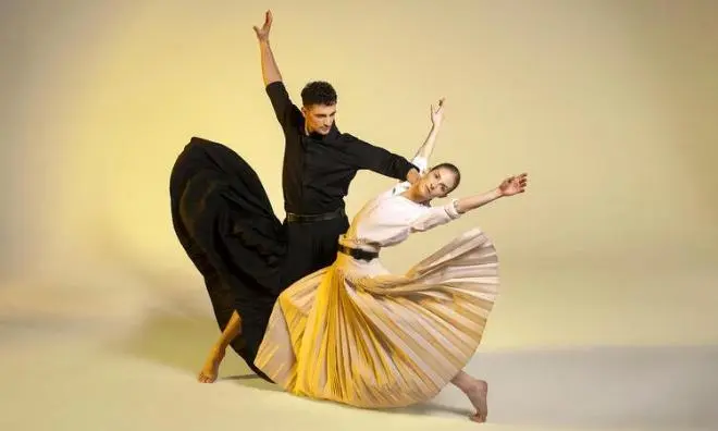 Nothing left on blue (dance) - Compagnie Tiuri