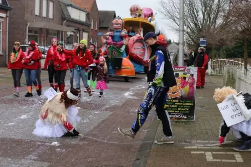 Optocht Moerstraten
