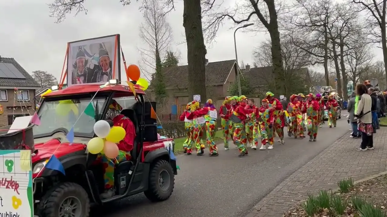 Optocht Saasveld
