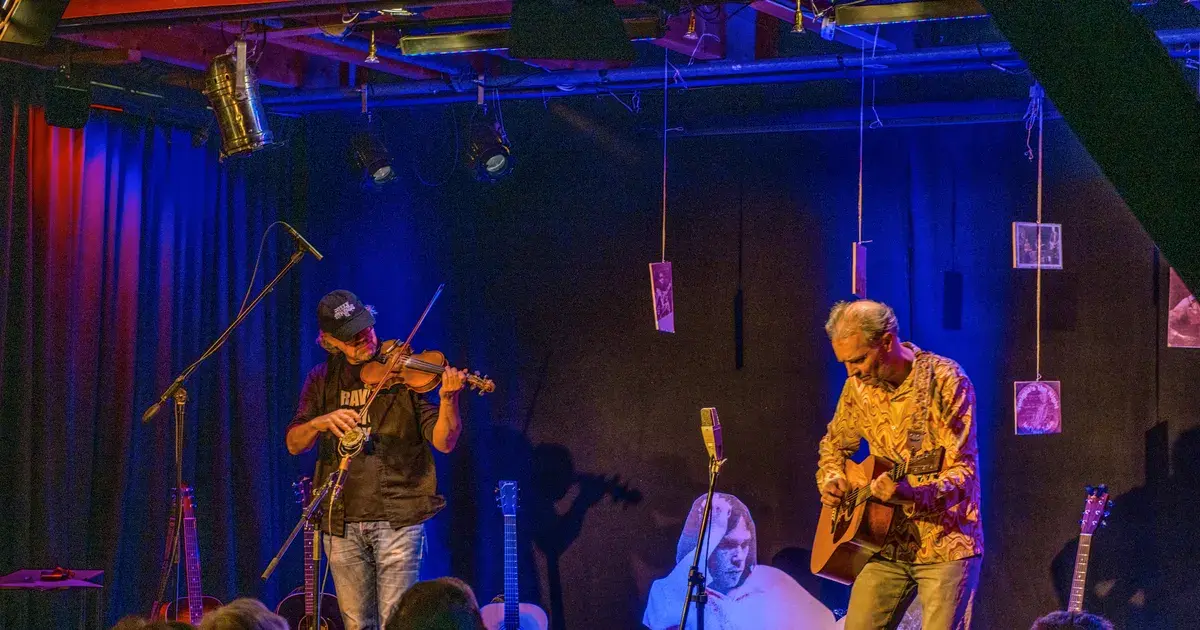 Pardon my heart — The man who thinks he is Neil Young