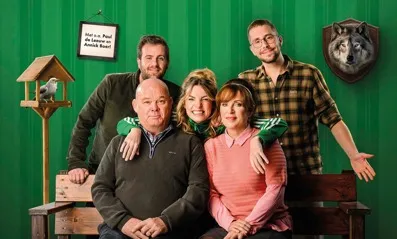 Paul de Leeuw, Annick Boer e.a. - We zijn toch familie