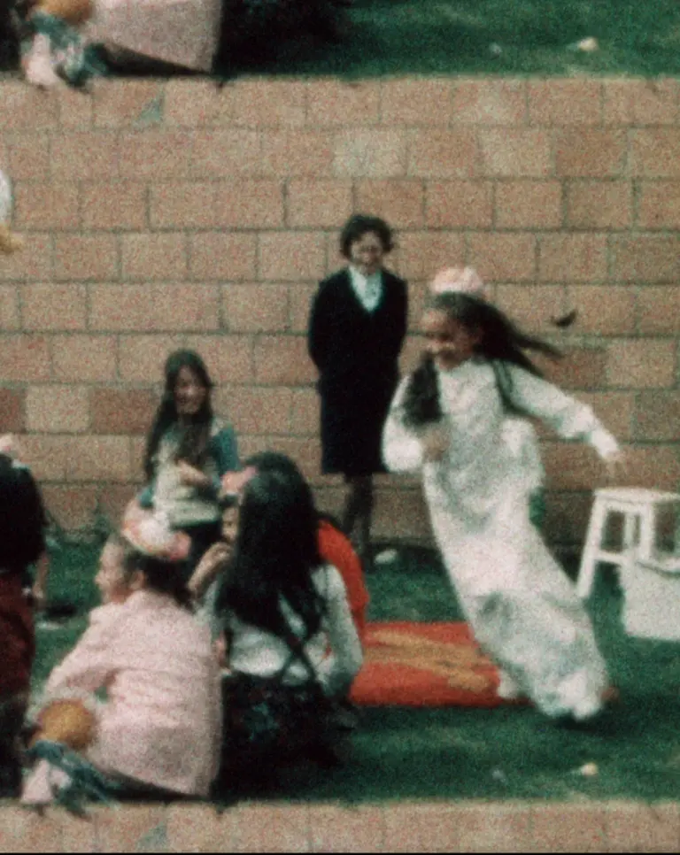 Exhibition Framer Framed Noord: Reenactment or Filming with a Migrant Camera
