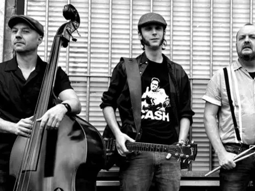 The Guzzlerz live in café in d'n Olie-fant
