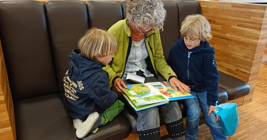 Reading aloud and crafting a future chair