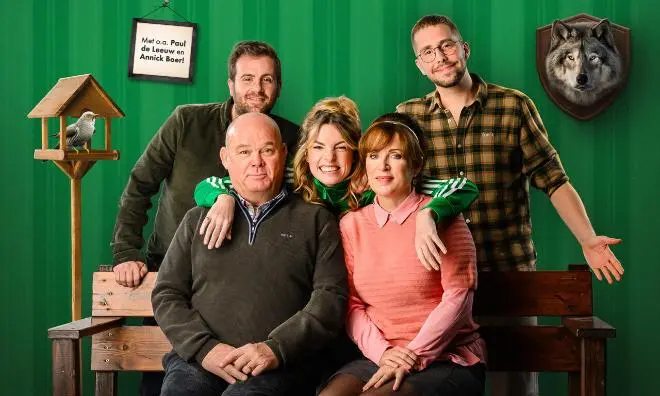 We zijn toch familie - Paul de Leeuw, Annick Boer and others