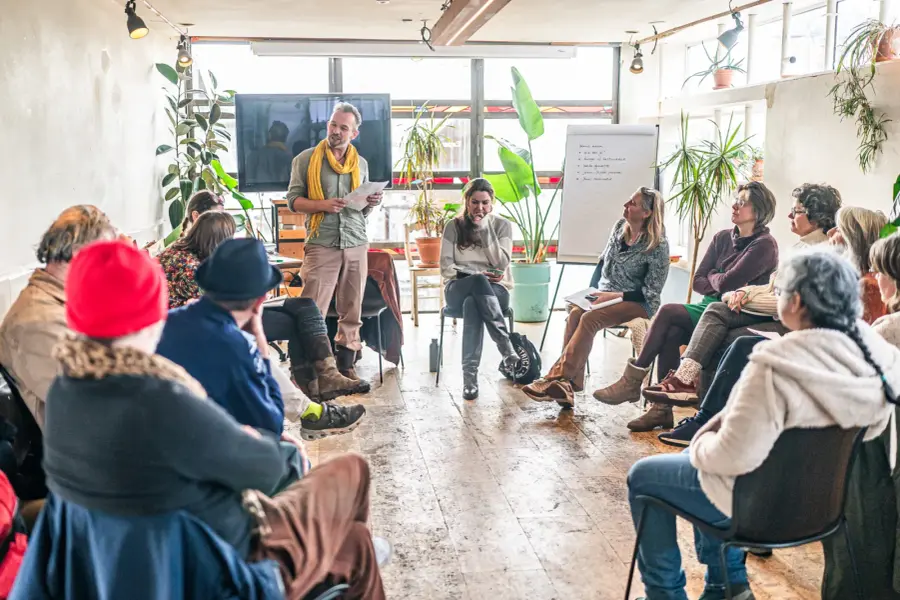Workshop: Learn how to use your citizen’s right to speak in defense of the rights of the Bee