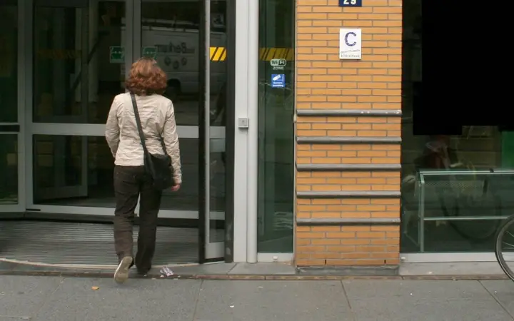 A close view of the entrance of Bibliotheek De Mariënburg in Nijmegen.