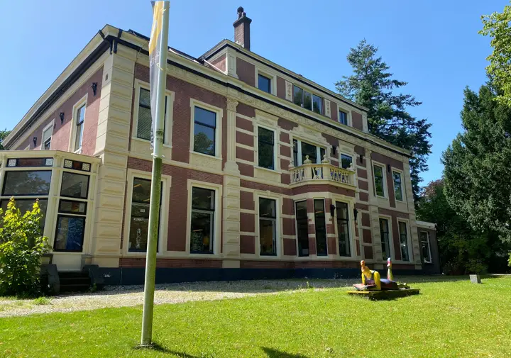 The Central Library of Bibliotheek Hilversum at 's-Gravelandseweg 55 in Hilversum.
