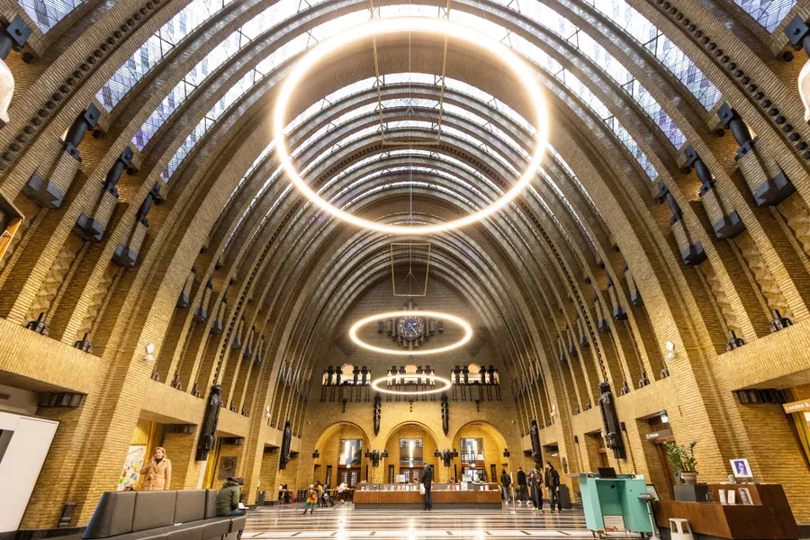 The Great Hall of Bibliotheek Neude in the former post office, photographed from the south.