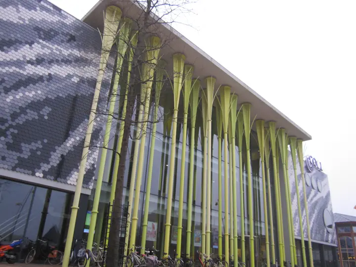 The entrance of Cool kunst en cultuur at Coolplein in Heerhugowaard.