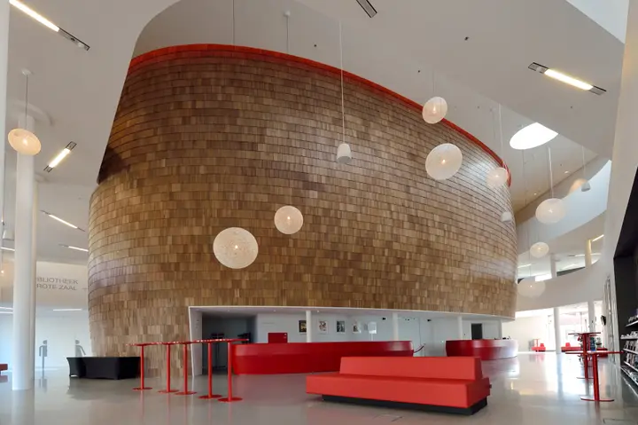 The foyer of the Grote Zaal at Cultuurhuis De Klinker in Winschoten.