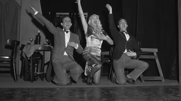 A rehearsal of the play De Blauwe Engel on the stage of De Kleine Komedie.