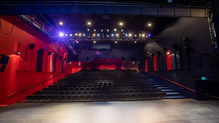 The main hall at Fulcotheater.