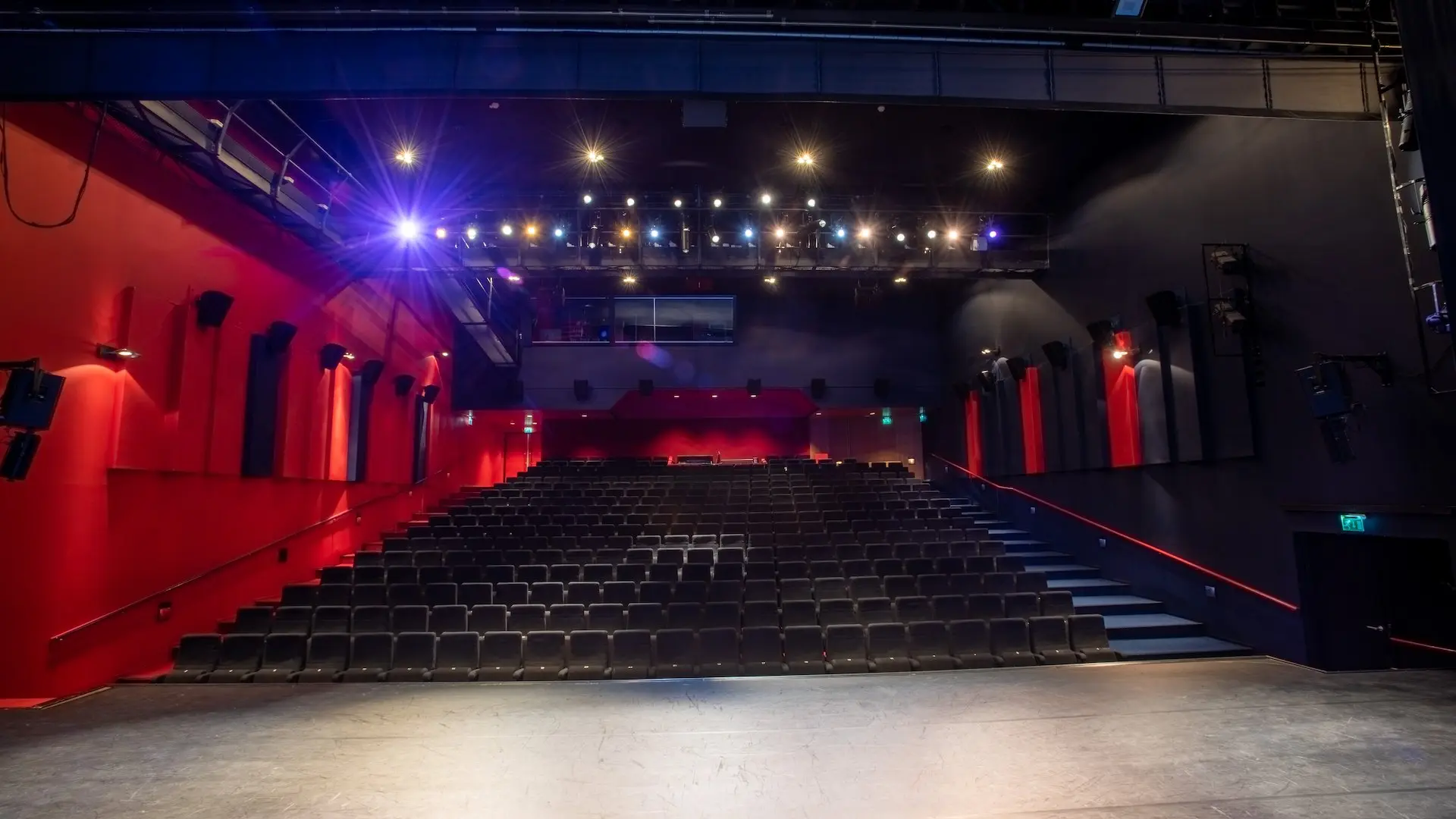 The main hall at Fulcotheater.