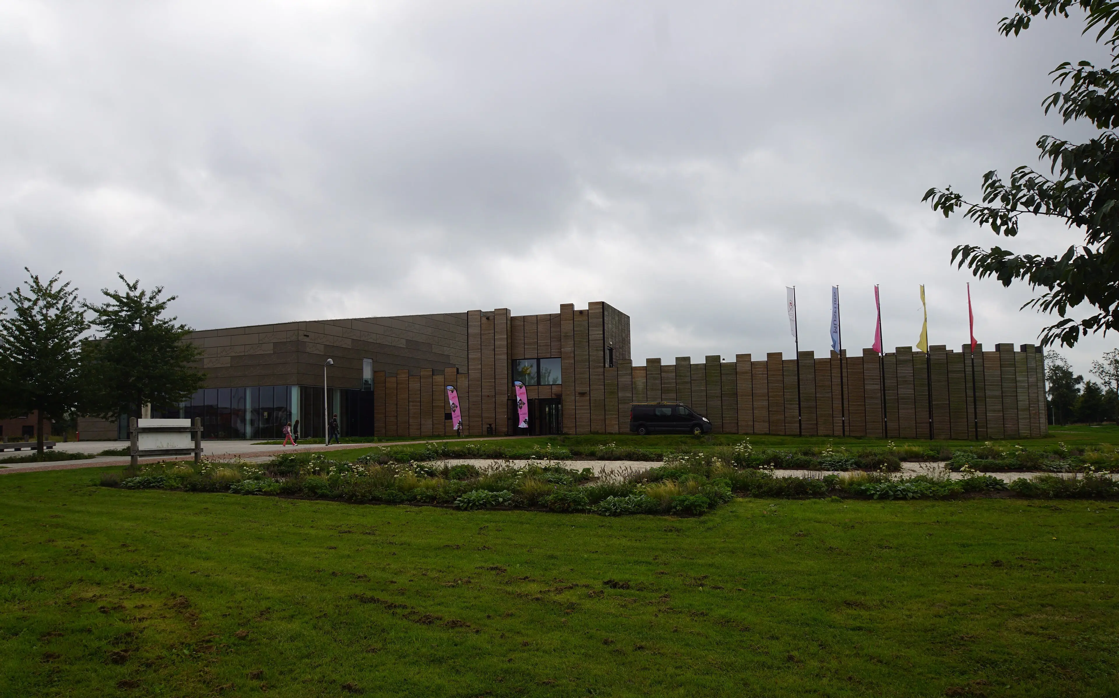 The reconstructed Roman fort Castellum Hoge Woerd, which houses Podium Hoge Woerd, seen from the front.