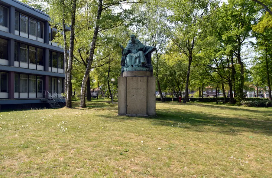 The statue of Thomas Aquinas by August Falise on the Comeniuslaan at the Aula of Radboud Universiteit in Nijmegen