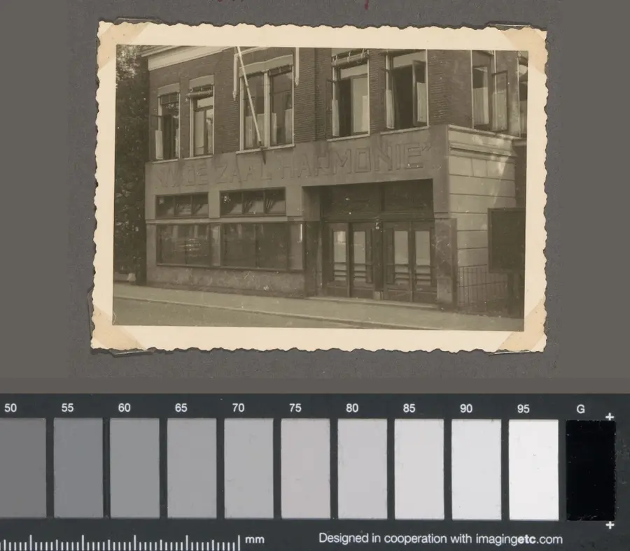 Historic photograph of the facade of Stadsgehoorzaal te Vlaardingen