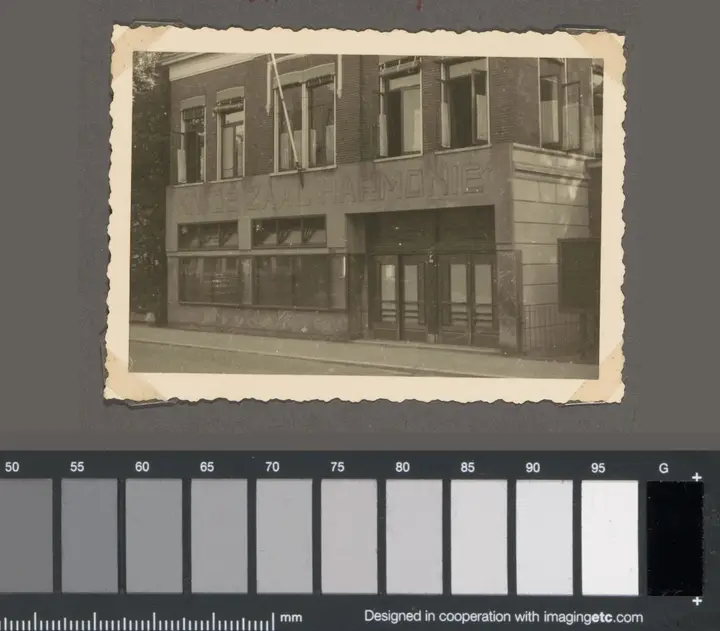 Historic photograph of the facade of Stadsgehoorzaal te Vlaardingen